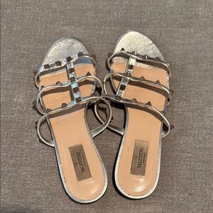 Valentino Rock stud champagne (silver/gold) Sandals. Size 40
